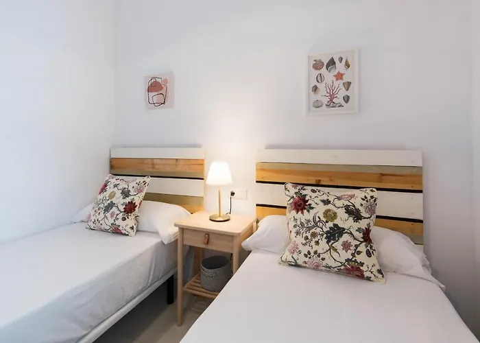 Trinidad Trafalgar, Quiet And Nice Aprtment In The Heart Of The Spanish Culture