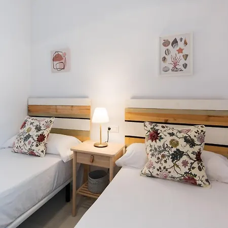 Trinidad Trafalgar, Quiet And Nice Aprtment In The Heart Of The Spanish Culture Malaga Exterior photo